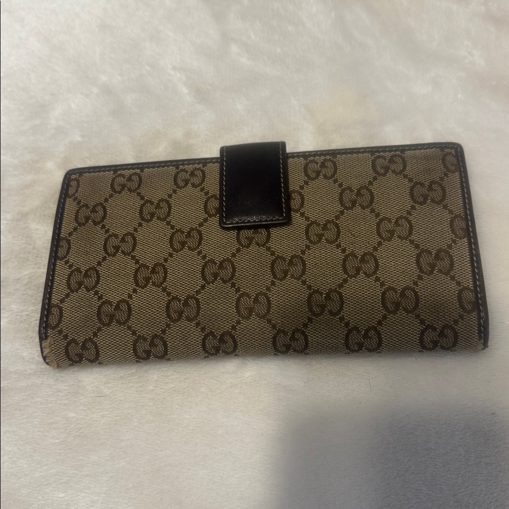Gucci  Monogram Clutch - Picture 2 of 4
